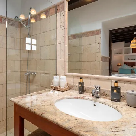 Lanzahost Luxury Paraiso *