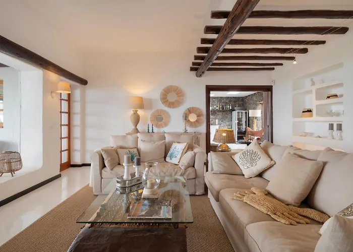 Lanzahost Luxury Paraiso Villa *