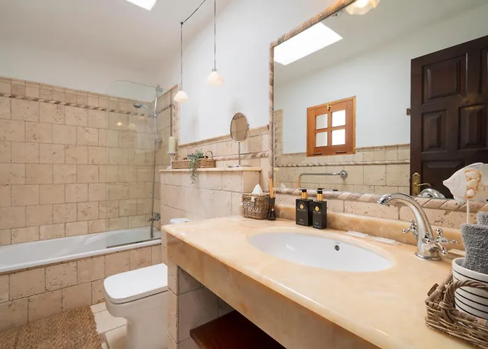 Lanzahost Luxury Paraiso Villa *