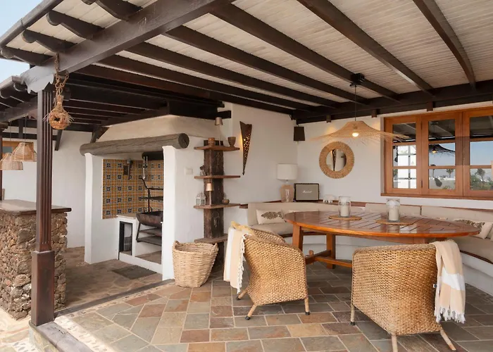 Villa Lanzahost Luxury Paraiso *